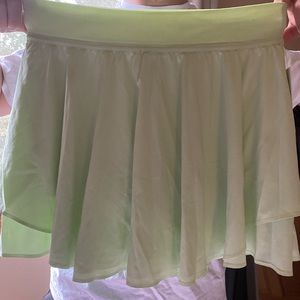 LULULEMON SKIRT BRAND NEW